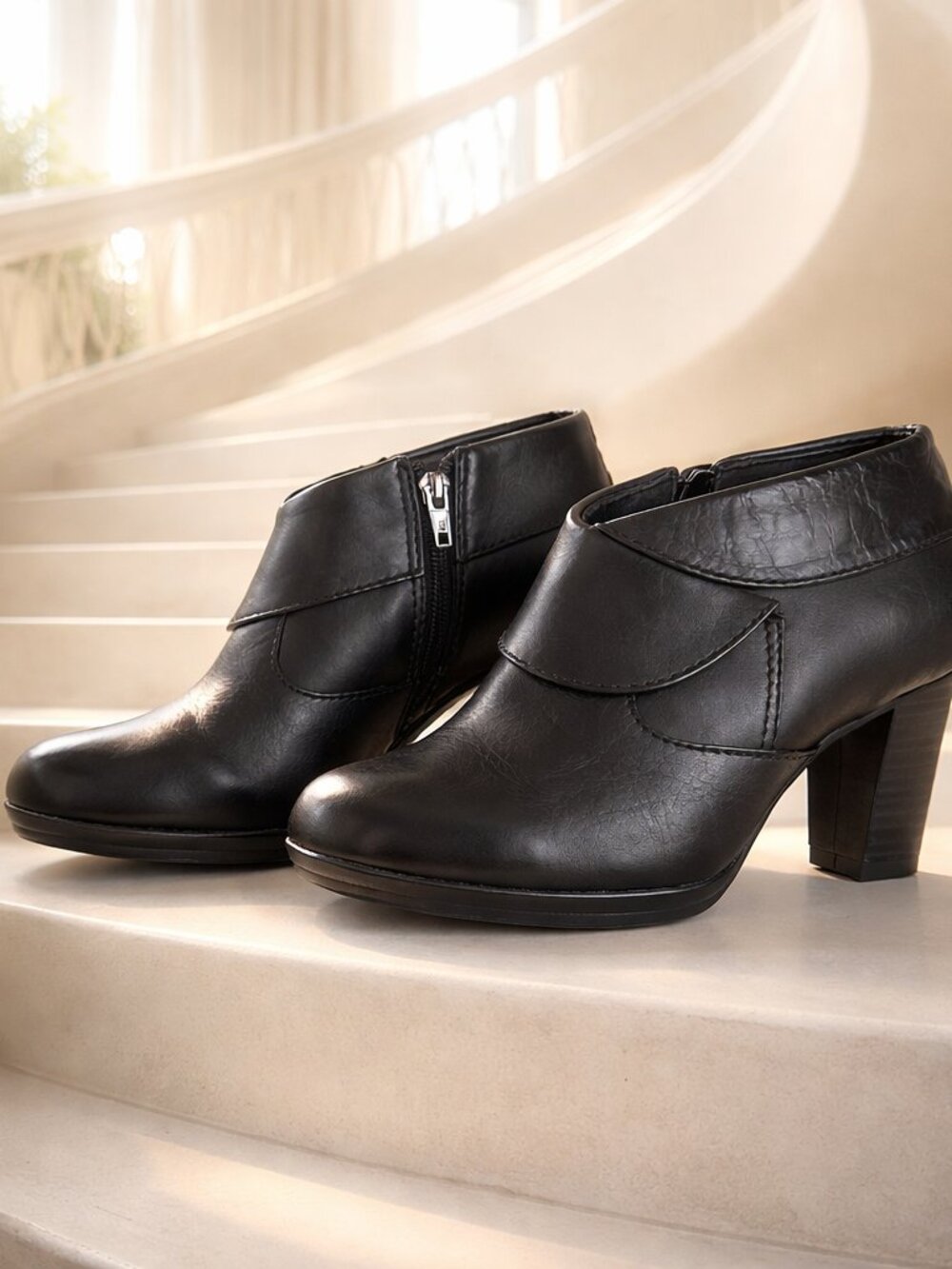 Clarks Shoes - Clark's Kalea Aleita Black Leather Ankle Zip Boots Size 6 NEW
